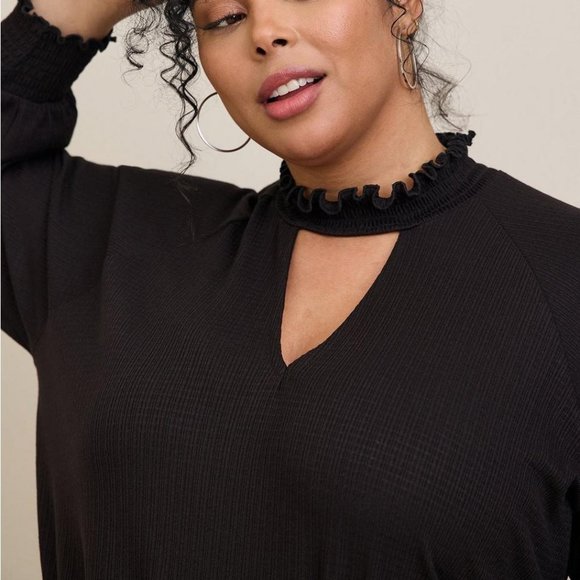 ❤️NWT VINTAGE TORRID TOP - CHOKER NECK - CUT OUT - SMOCKED HEM BLOUSE PLUS SIZE - Picture 8 of 14